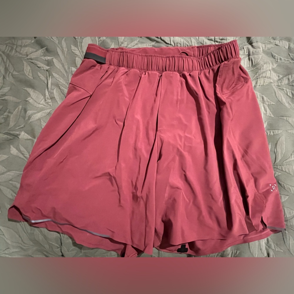 Lululemon Athletica Men's Athletic Shorts in Maroon